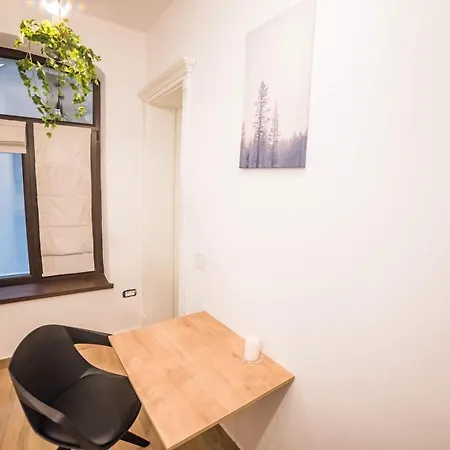 Casa Flat 1 Apartment *